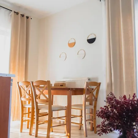 Rokani Ii At Center * Калаврита