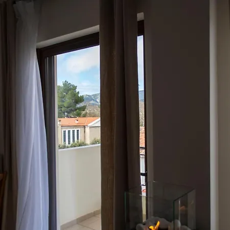 Apartman Rokani Ii At Center *
