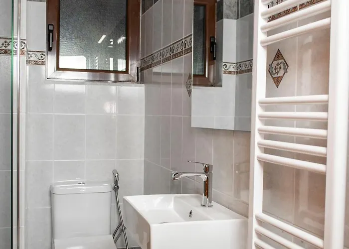 Rokani Ii At Center 칼라브리타